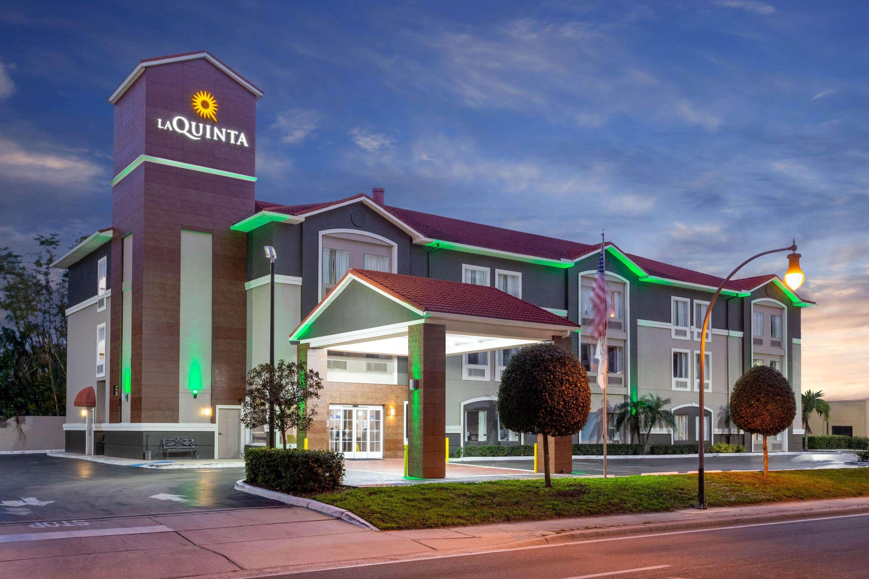 La Quinta By Wyndham Tampa Bay Area-Tampa South Hotel Exterior foto